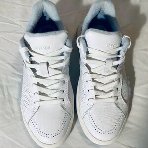 G/FORE White Leather Sneakers g. 112